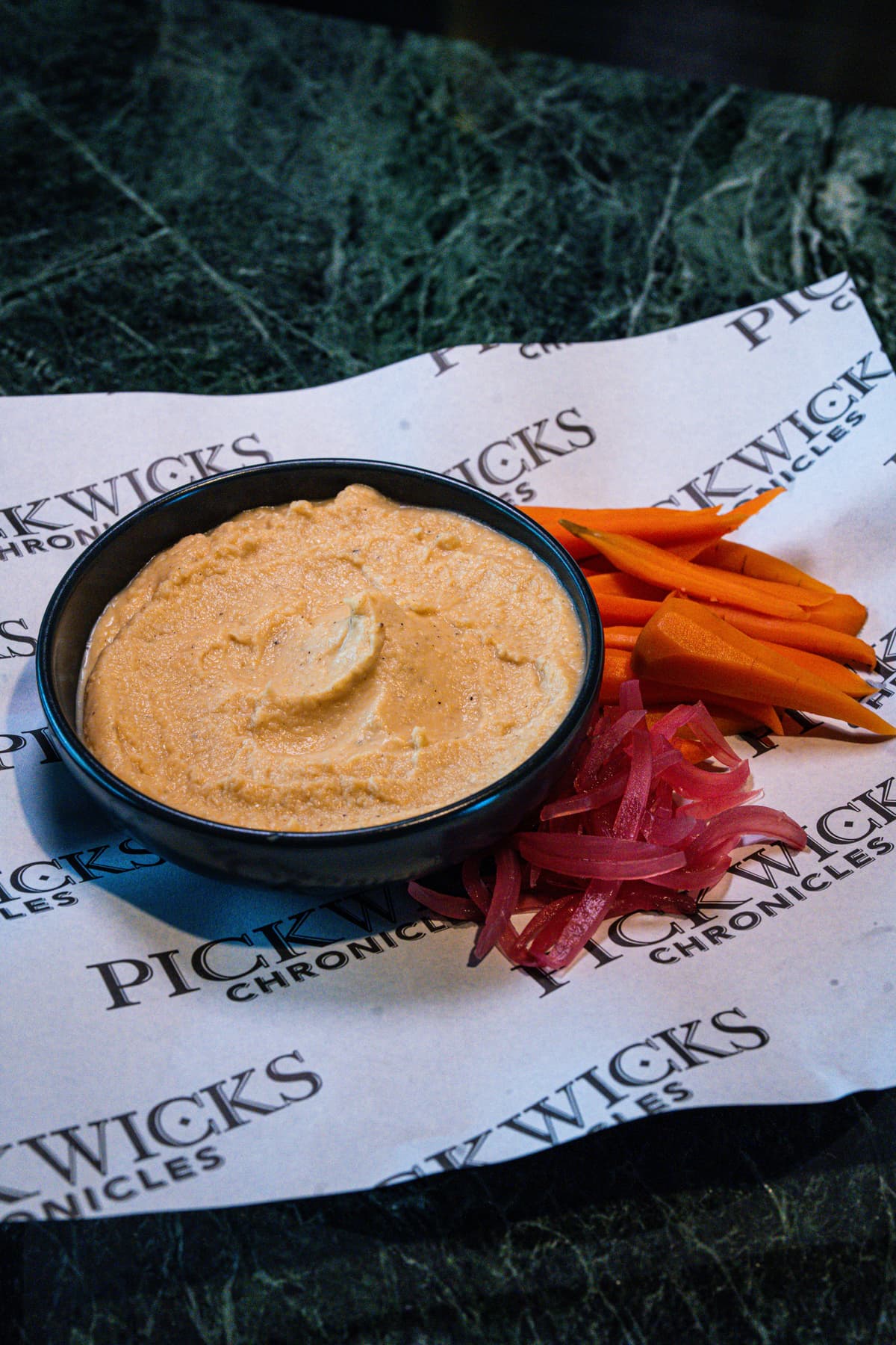Hummus with Carrost & Celery